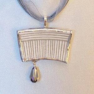 Broken China Ellen Degeneres ED Charcoal Gray (3) Pendant Necklace