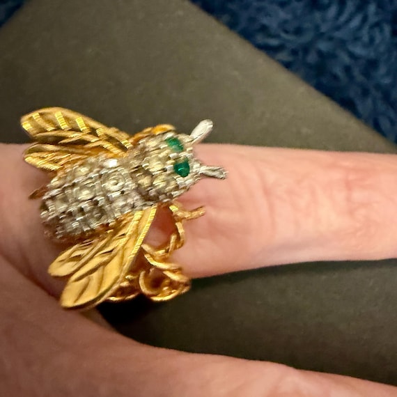 Golden Honey Bee Ring with Crystals