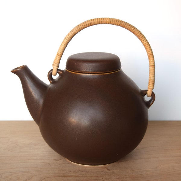 Arabia Finland GA3 teapot in matte brown with wicker handle Designed by Ulla Procopé in the 1950s