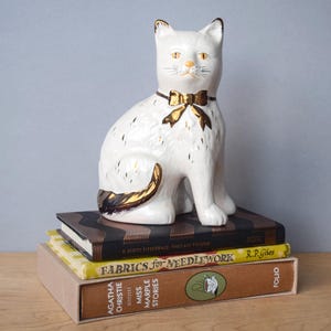 Vintage Katzenfigur von Staffordshire