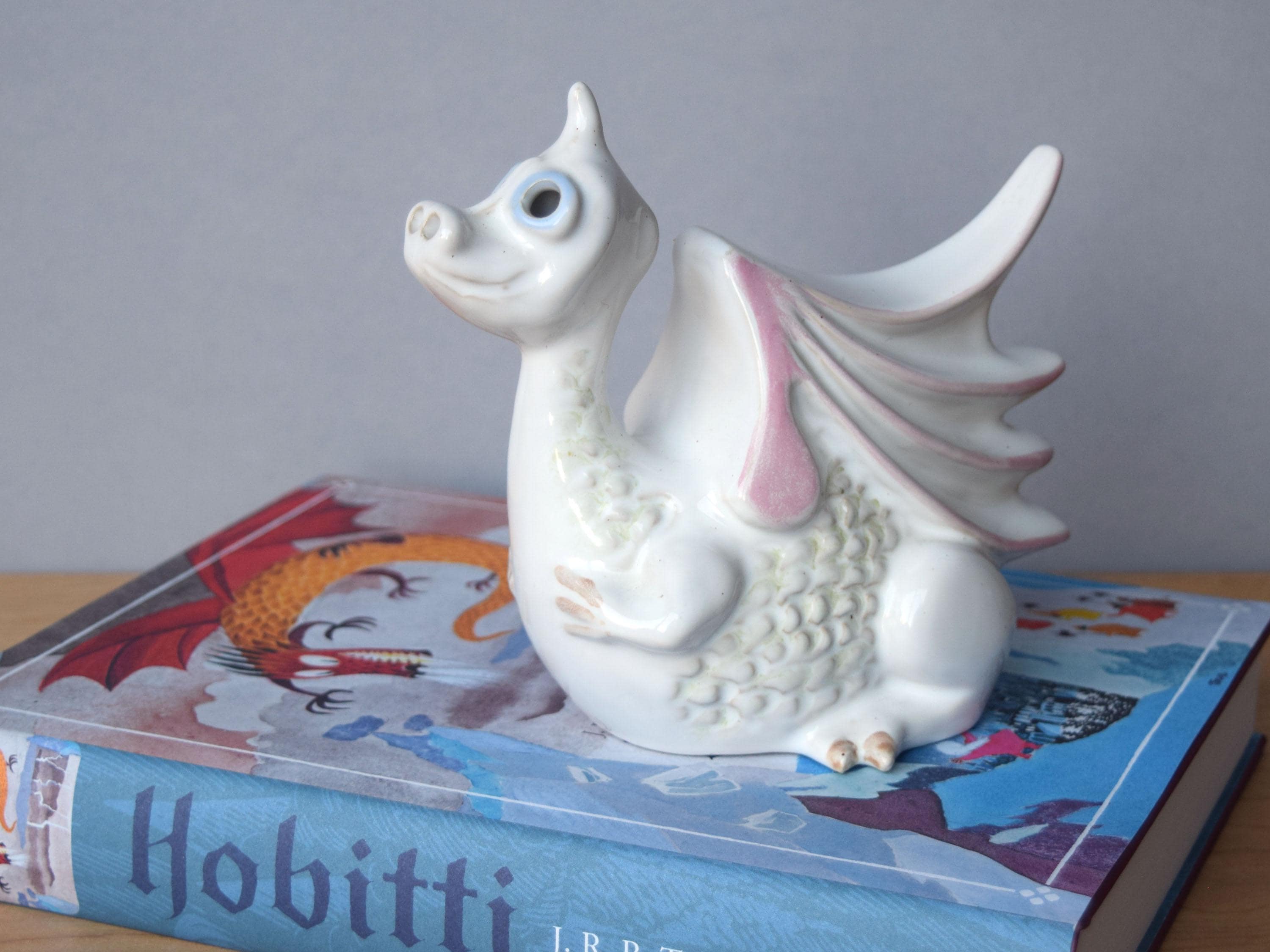 White dragon pottery - Etsy 日本