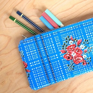 Mexican oilcloth pencil case, make-up purse - vintage rose design on a blue check background