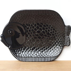 Vintage black fish shaped square plate
