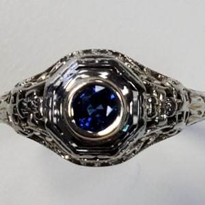 Vintage 18K Filigree Sapphire Ring
