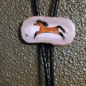 Bola tie (Moose Antler slab) hand painted Bay Horse, braided leather cord and deer antler tips, slide Bolo, original Western Tie