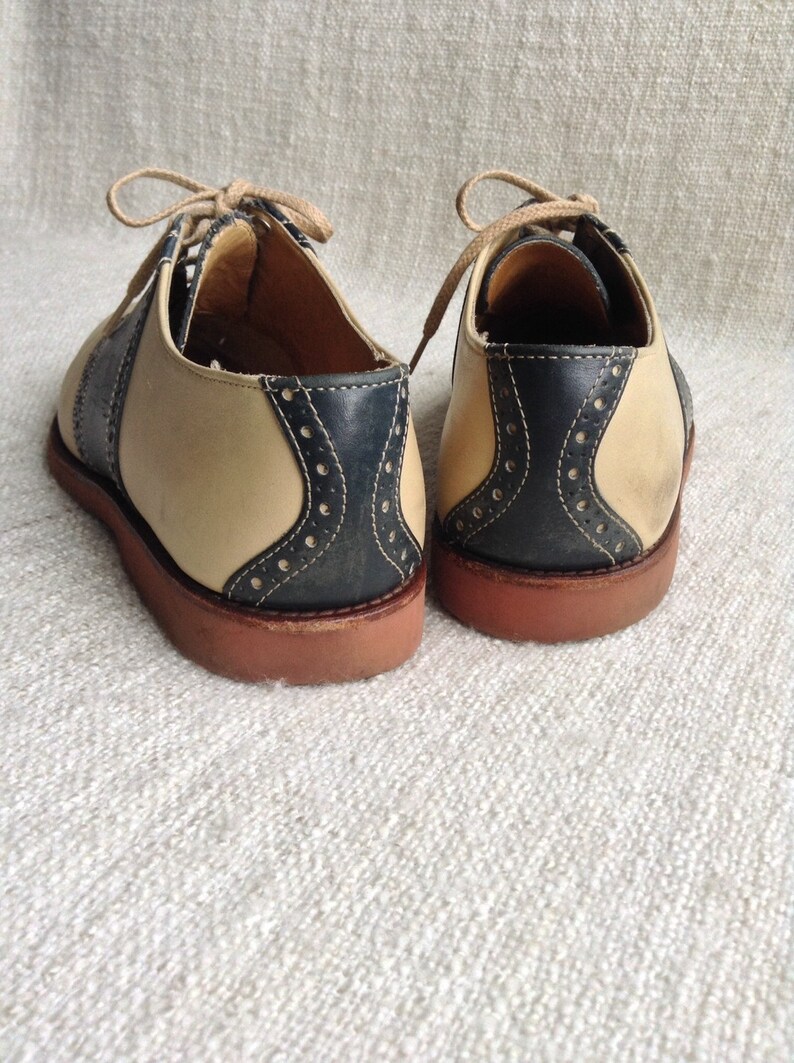 Cole Haan 90s two tone genuine leather golf inspired shoes Cole Haan 90s two tone genuine leather golf inspired shoes