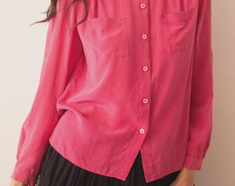 Blusa rosa de seda con cuello mao de principios de los años 80