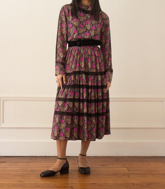 Early 1980s Albert Nipon Silk Printed Dress - image 2