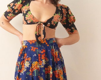 1970s Floral Print Puff Sleeve Crop Top