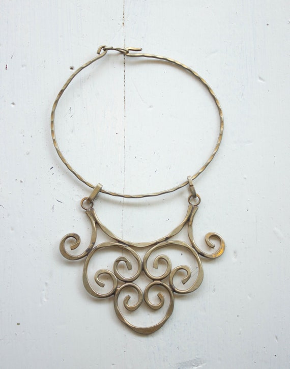 1970s Studio Made Hammered Brass Collar - image 2