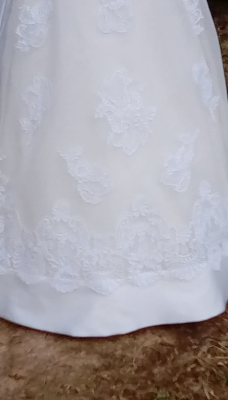 Lovely Bianchi Jackie Kennedy type Wedding Gown size 4