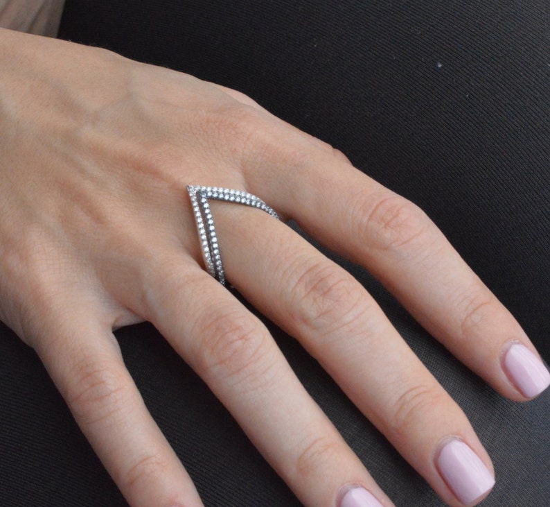 Black Rhodium Chevron Ring V Shaped Ring Stacking Ring Etsy