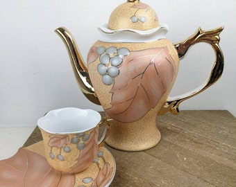 Porcelaine de Limoges, limoges teapot, porcelain tea set, gold peach teacup and saucer