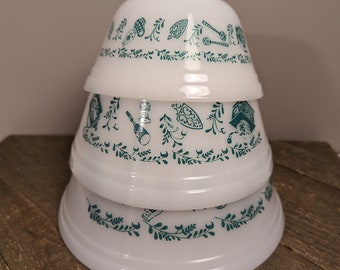 Vintage Federal glass mixing bowl set Teal Scandinavian Pattern Heat Proof Nesting Bakeware