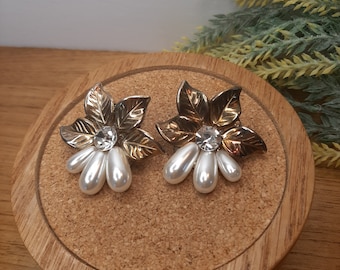 Big clip on earrings/pearl rhinestone earrings/ gold vintage earrings/