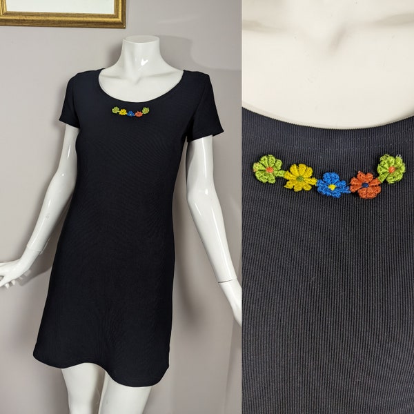 Vintage 90's  dress, short sleeve fitted mini dress, Size small Shawn Alexander, flower detail