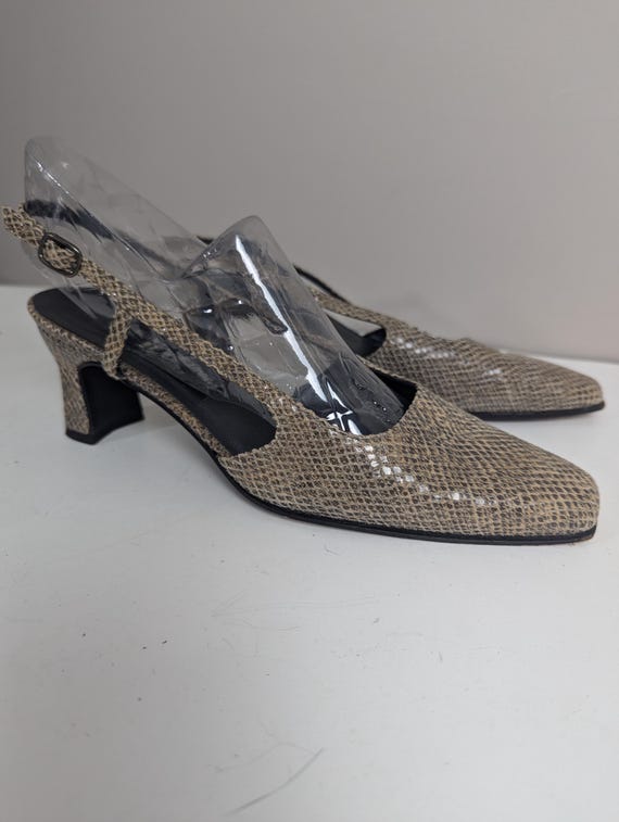 Kitten heel square toe new arrivals