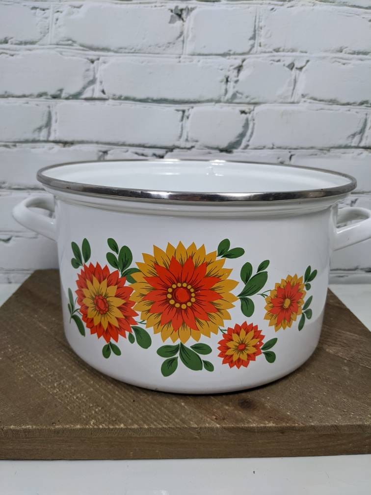 New Old Stock Vintage Enamel 7 Piece Cookware Set General Housewares Corp.  Paisley Flowers