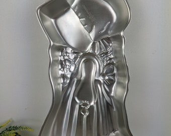 Vintage Holly Hobbie shaped cake pan Wilton Aluminum cake mold 1975,  bakers accessories Holly Hobbie lovers Birthday