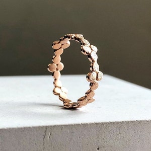 Damen 14K Gold Droplet Band