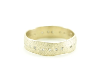 Women's 14K Gold Organic Leaf Band with White Diamonds