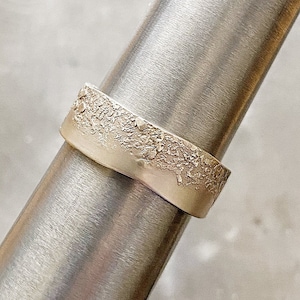 Men&#39;s Wedding Band 14K Gold Ring Organic Textured Handmade