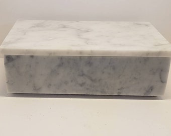 Caja de mármol Bianco Carrara hecha a mano 8 "× 5" altura 2 1/2" o mensaje para tamaño personalizado (personalización disponible) Envío Gratis
