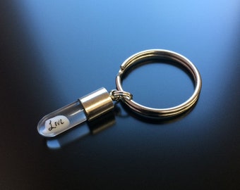 PERSONALISIERTE REIS Charme SCHLÜSSELANHÄNGER Name auf Reis - personalisiert mit Ihrer Wahl von Namen ... schönes Souvenir-Set in einem Schlüsselring