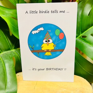 A6サイズの誕生日をテーマにしたグリーティングカード。4枚購入すると5枚目が無料。パーソナライズ可能。