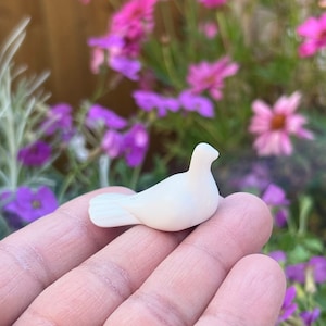 Dove of Love statue sculpture, the gift of Peace, handmade using crystals 4cm in length