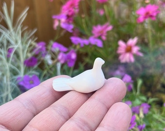 Dove of Love statue sculpture, the gift of Peace, handmade using crystals 4cm in length