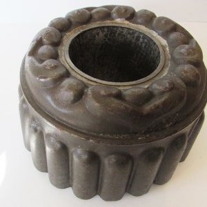Antique Metal Jelly Mould For wall hanging Plaque. /MEMsArtShop