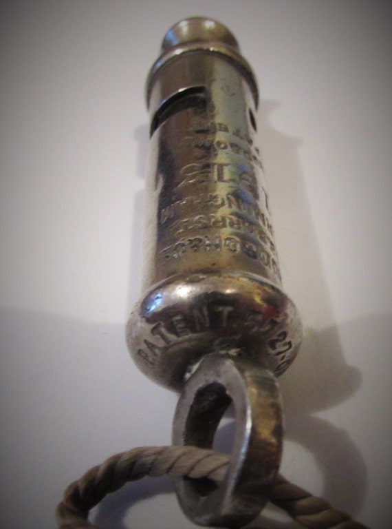 骨董] Metropolitan Police Whistle 1913