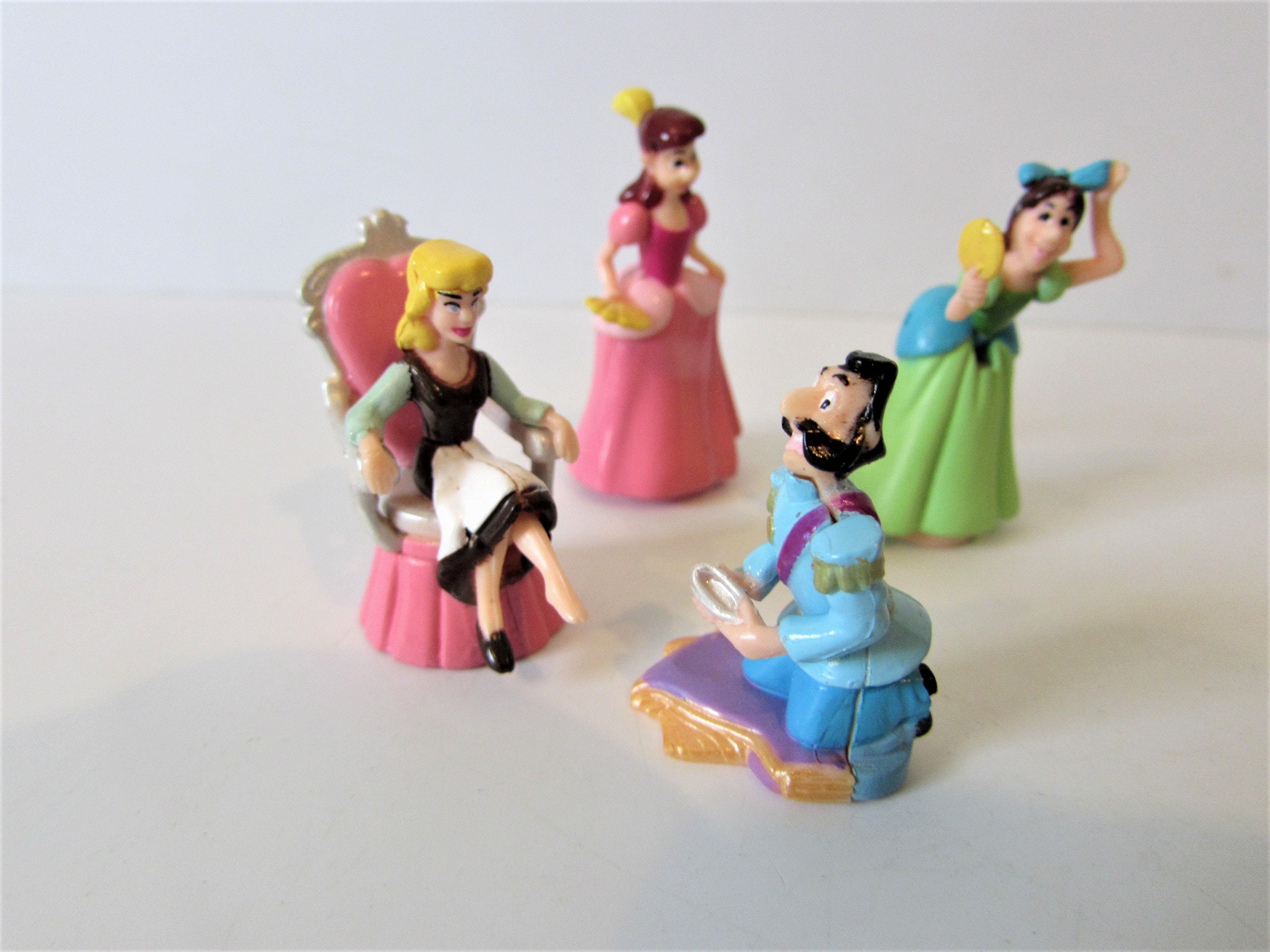 Polly Pocket Cinderella's Pink Disney Enchanted Castle Accessories  Including Horse and Carrage and Figures/ Memsartshop. 