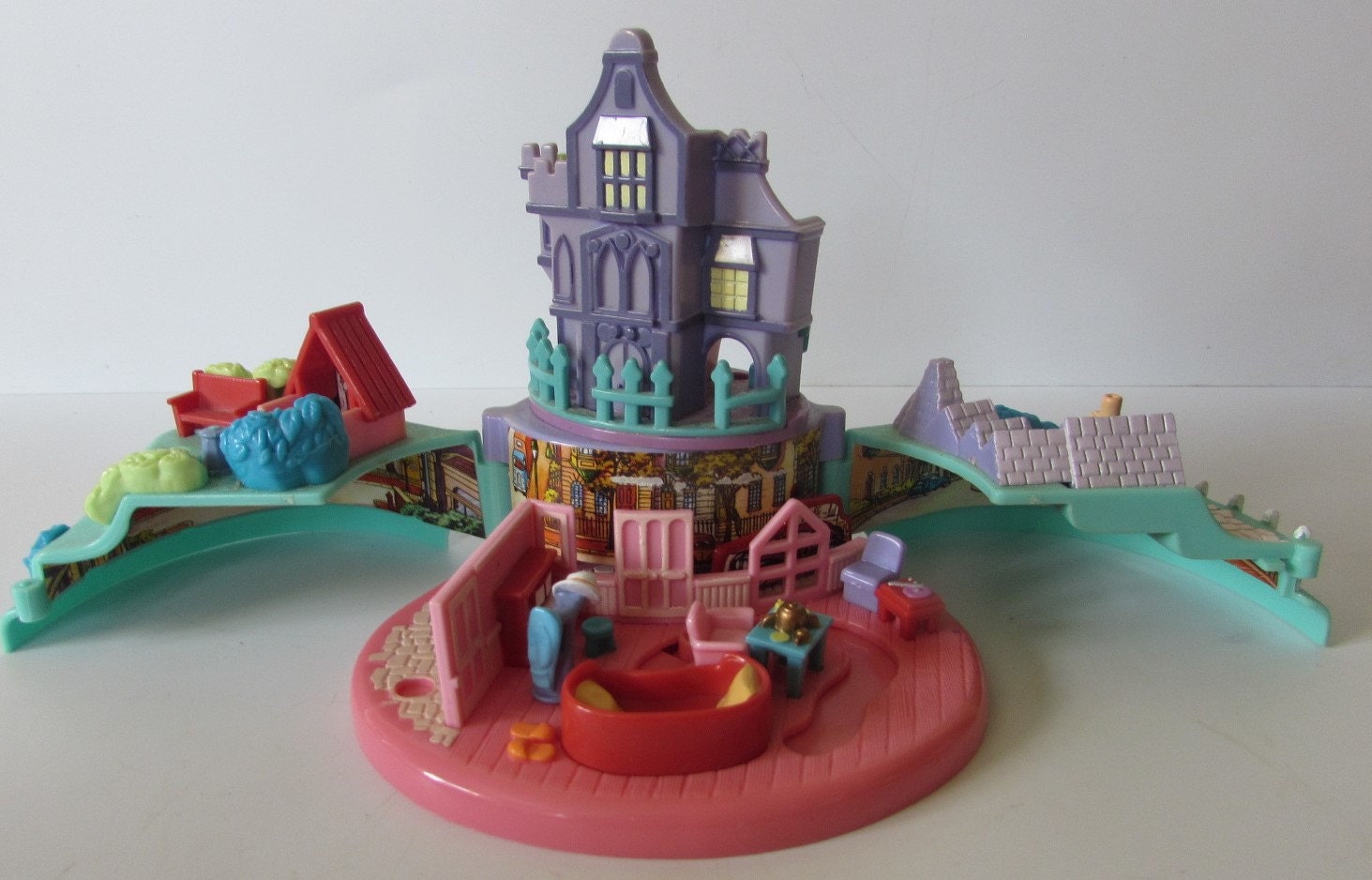 Wonderful Vintage Polly Pocket 101 Dalmatians Play Set No Figures