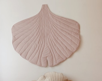 Velvet ginkgo leaf mat "Powder pink", Carpet for childreen, Kids room, Baby room, Floor mat, Playmat for girl, Mat for canopy