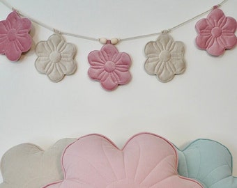 Velvet bloom garland "Candy Bouquet"