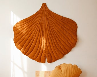 Linen Ginkgo Leaf Mat “Caramel”, Quilted play mat, Play mat, Kids play mat, Mat for teepee tent, Mat for canopy, Carpet for childreen
