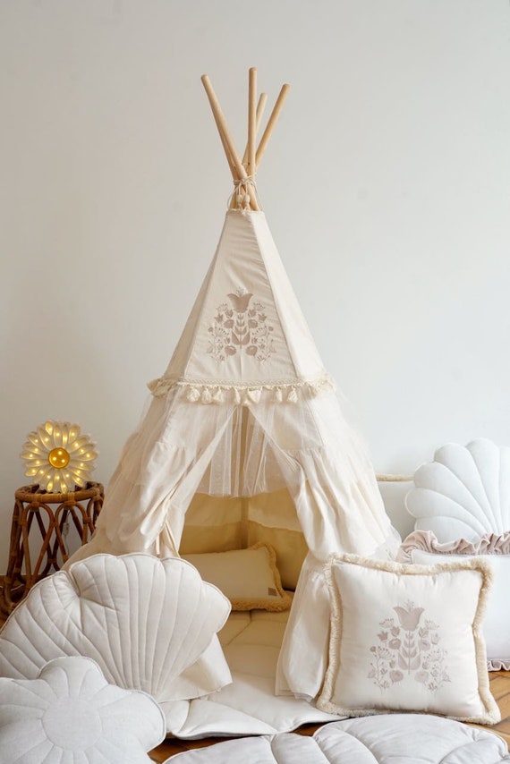 Teepee With Frills boho and Round Mat With Frills caramel Set