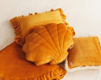 Soft Velvet Shell Pillow “Mustard”, Decorative shell pillow, Shell Cushion, Velvet pillow, Pillow for sofa,Decorative pillow for living room