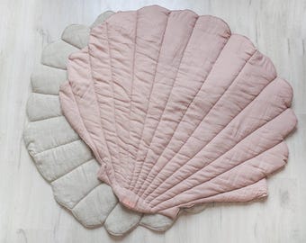 Pink shell Baby Play Mat, Linen Nursery Rug, Mermaid Room Decor, Ocean Theme Floor mat, Toddler Play Mat, Soft Photo Prop, Baby Shower Gift