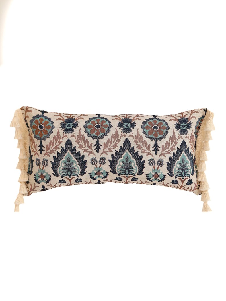 Blue Iris in Istanbul bolster