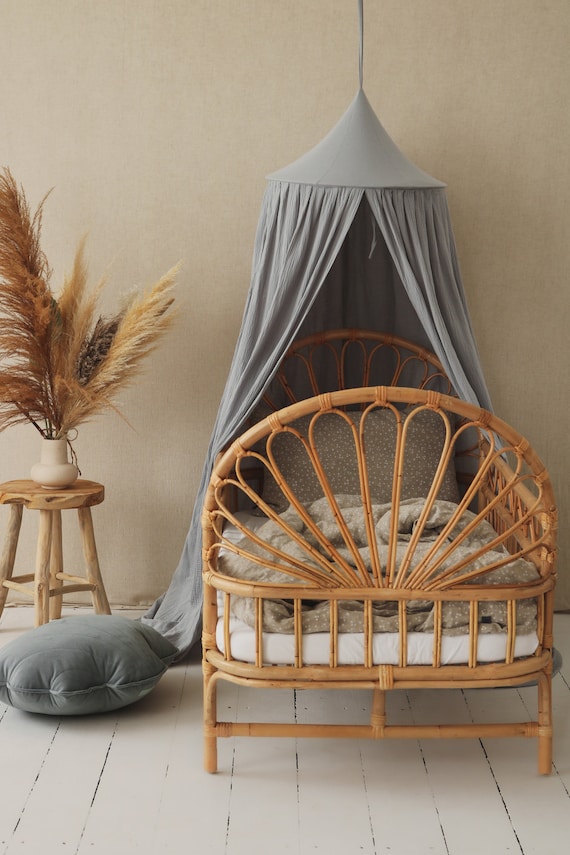 Cotton canopy "Dove Grey" a perfect decoration for a boy's room, ideal as a gift for a child and a charming addition to any kid's interior