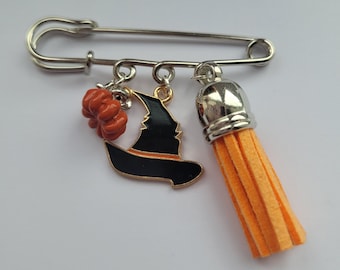 Halloween Themed Kilt Pin Brooch, scarf pin, shawl pin