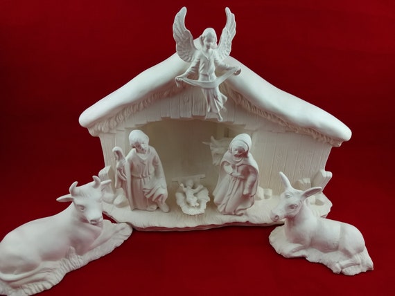 bisque realistic manger scene
