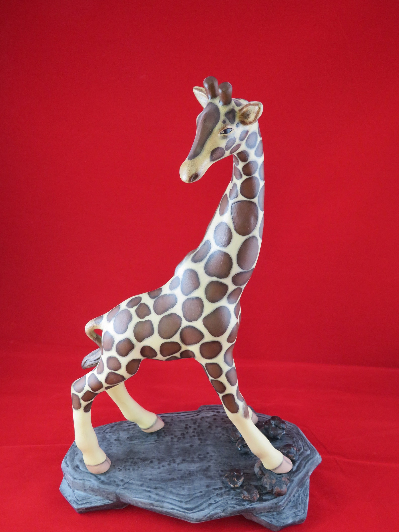 lladro giraffe figurine