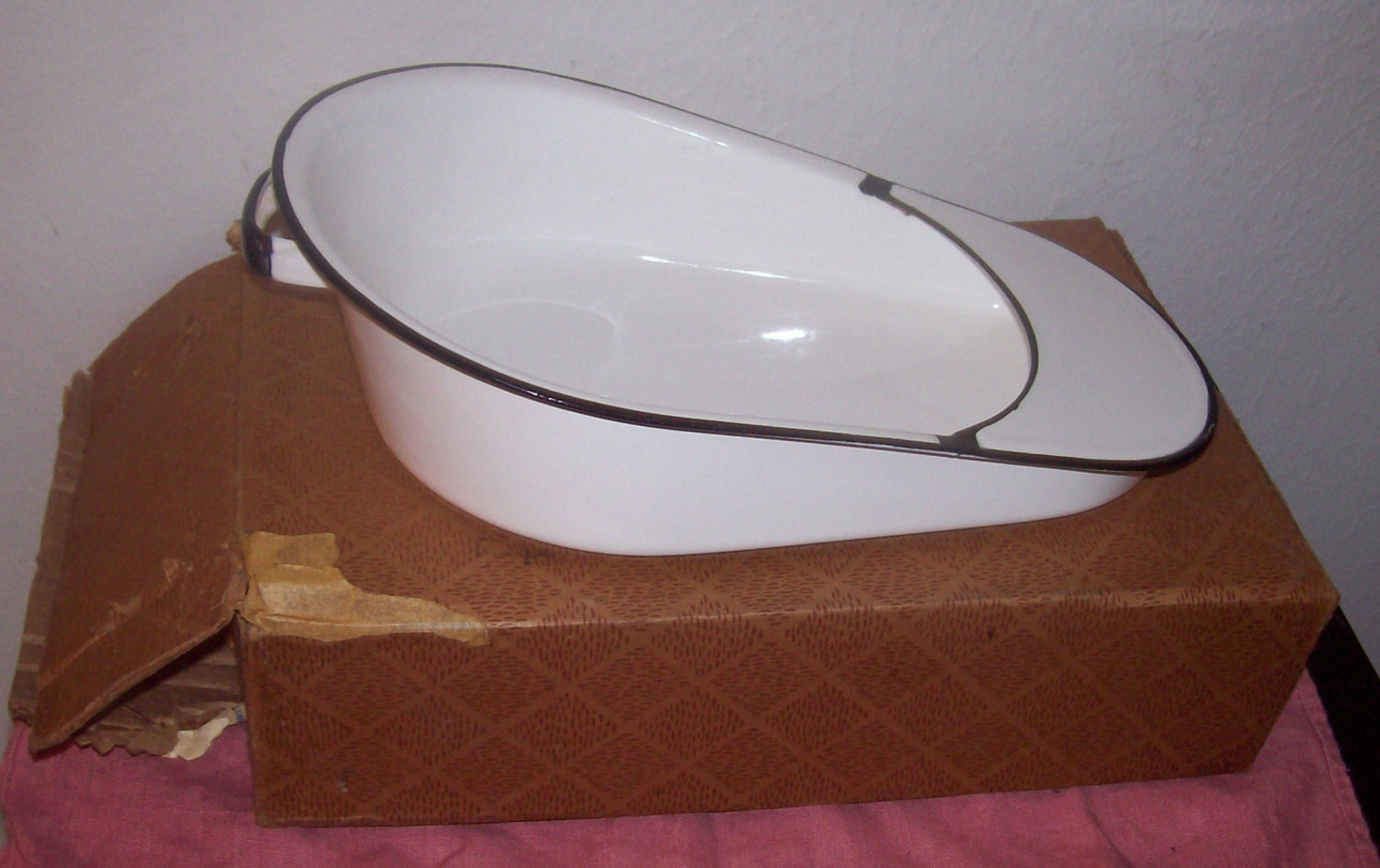 Vintage Jones Fracture Bed Pan Metal White Enamel Chamber Pot Etsy
