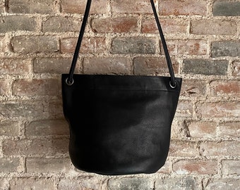 Leather purse / crossbody bag made with gorgeous supple vegetable tanned lather. Oslo bag