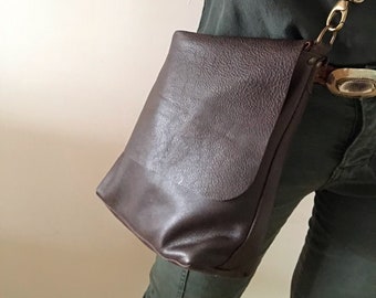 Leder Crossbody Tasche. Leder Clutch Tasche mit abnehmbarem Riemen. Vielseitiger Alltag. Pals Kollektion.