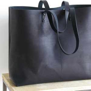 Weekender Leather bag. Black Oversized Tote. The big one from Cap Sa Sal Collection. Handmade. image 3